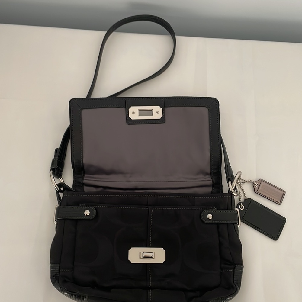 Coach handbag - Picture 2 of 10
